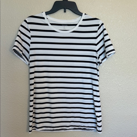Amazon Essentials Women's Black and White Striped Tee - Picture 1 of 11